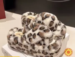 Шльопанці з хутра