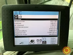 Комбайн Claas Lexion 760 2015 рік випуску. Потужність двигуна, к.с. 530; напрацювання 2400/1900 м.г. Об'єм бункера, л. 11000;.