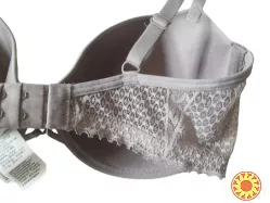 Красивый гладкий лиф-бюстгальтер Calvin Klein р. 75Е/34DD