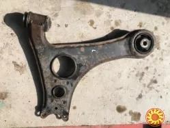 Бу рычаг передний левый Mercedes W168 A1683302307, A1683301107