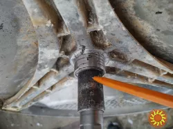 Виконуємо електро іскрове напилення валу