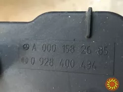 Бу крышка катушки зажигания Mercedes Benz W168, A0001582685