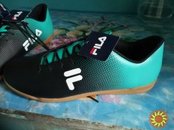 Новые фирменные, оригинальные кроссовки FILA.