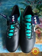 Новые фирменные, оригинальные кроссовки FILA.