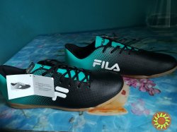 Новые фирменные, оригинальные кроссовки FILA.