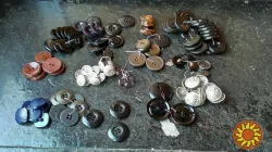 Набор пуговиц разных размеров 215шт.