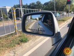 Наклейки на боковые зеркала заднего вида Чёрная Objects in Mirror are Losing