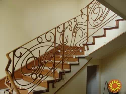 Решетки на окна, козырьки над входом, перила на балкон, заборы и ворота - от изготовителя Киев