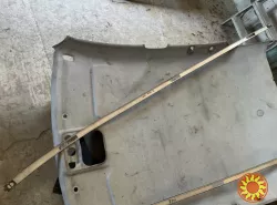Бу молдинг крыши правый Renault Megane 2 универсал 8200208515, 8200208516