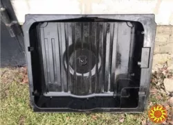 Бу поддон запасного колеса Mercedes W168, A1686190008