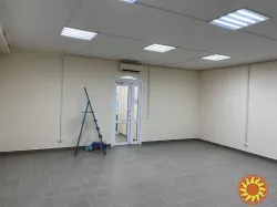 Сдам просторное помещение под любой вид деятельности на ул.Космонавтов.