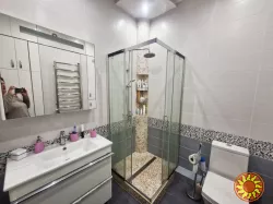 Продам красивую 2-ком.квартиру в жк Аркадия Хиллс в Аркадийском переулке.
