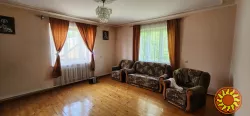 Продаж будинку з великою земельною ділянкою у Стрийському районі с. Станківці