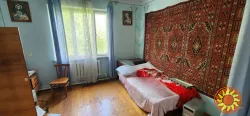 Продаж будинку з великою земельною ділянкою у Стрийському районі с. Станківці