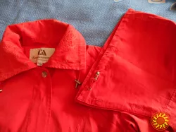 Жіноча куртка.вітровка,б/в розмір 48-50